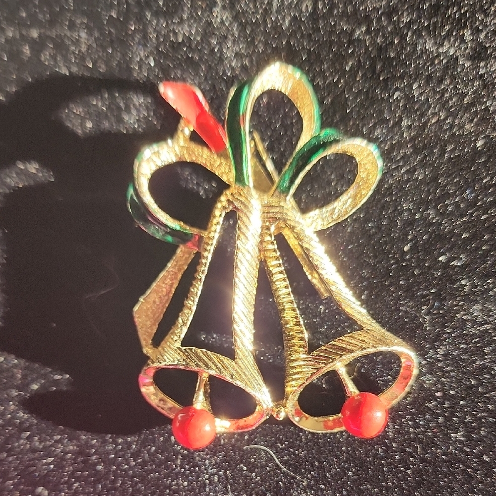 Gerry's Goldtone Christmas Bell Brooch